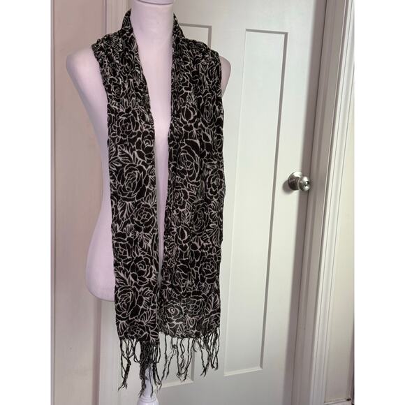 black and white scarf rose design no brand - Picture 3 of 5